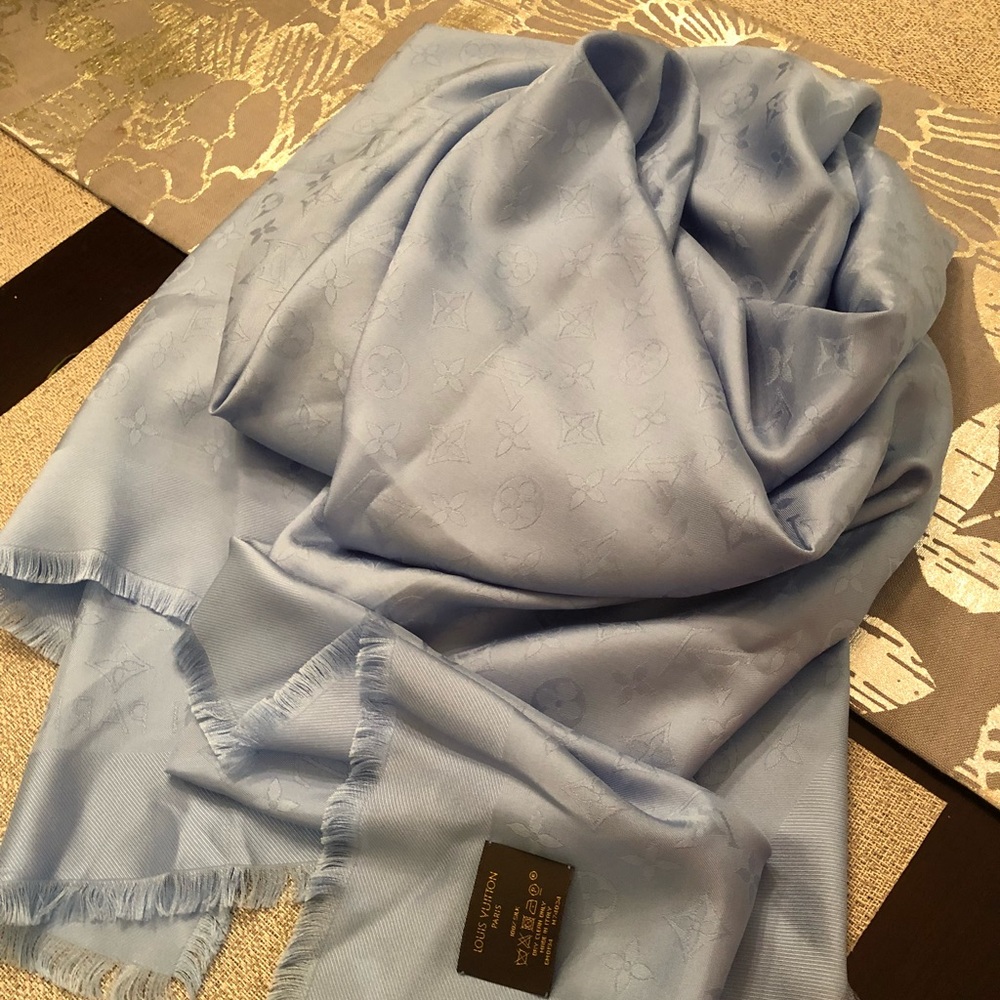 Authentic Louis Vuitton scarf SOLD